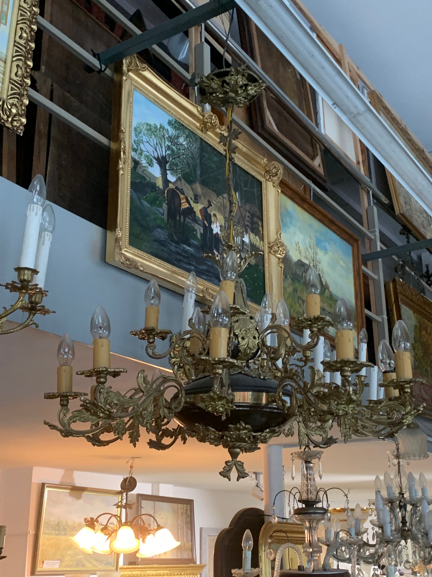 Duży, mosiężny żyrandol 15-ramienny