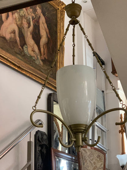 Włoska lampa, szkło matowe, metaloplastyka
