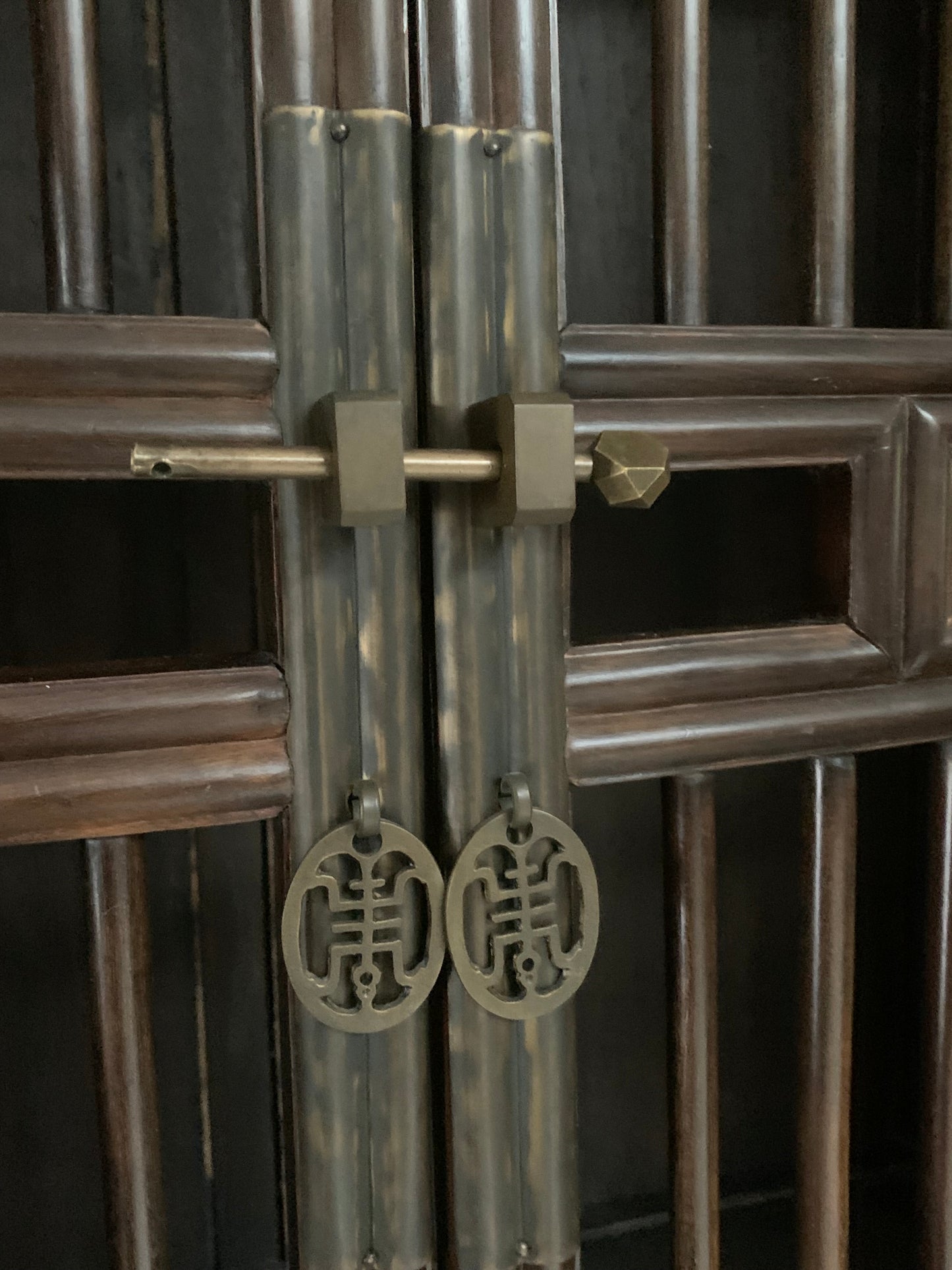 Biblioteczka chińska manufaktura w stylu Ming
