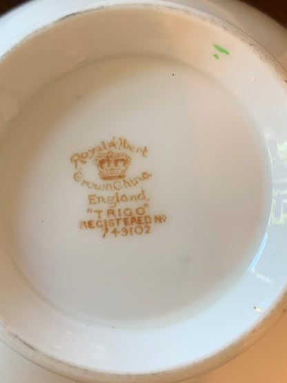 Serwis z angielskiej porcelany na 4 osoby Royal Albert