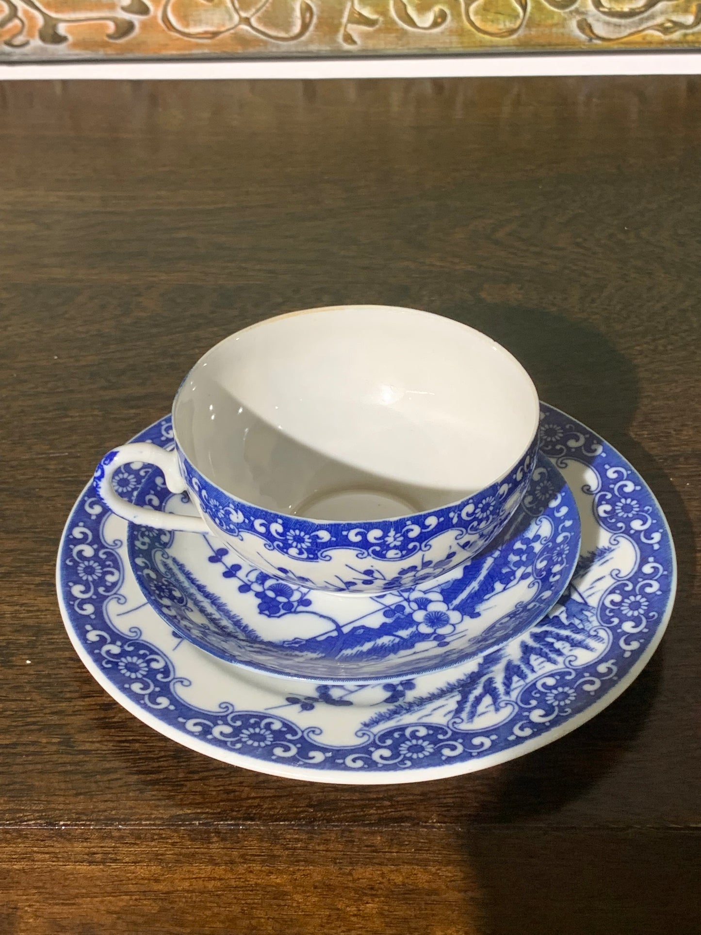 Filiżanka z japońskiej porcelany sygnowana