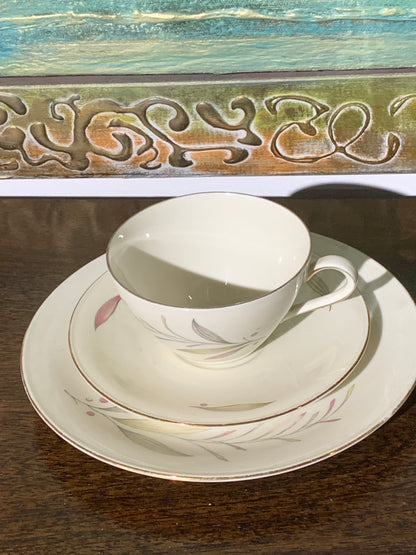 Filiżanka porcelanowa trójka sygnowana Bavaria