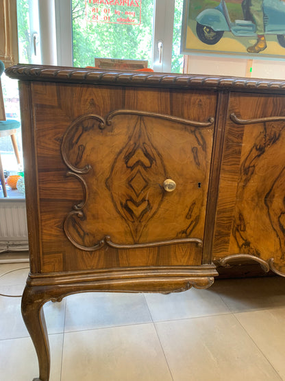 Komoda, bufet Chippendale orzechowy