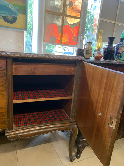 Komoda, bufet Chippendale orzechowy