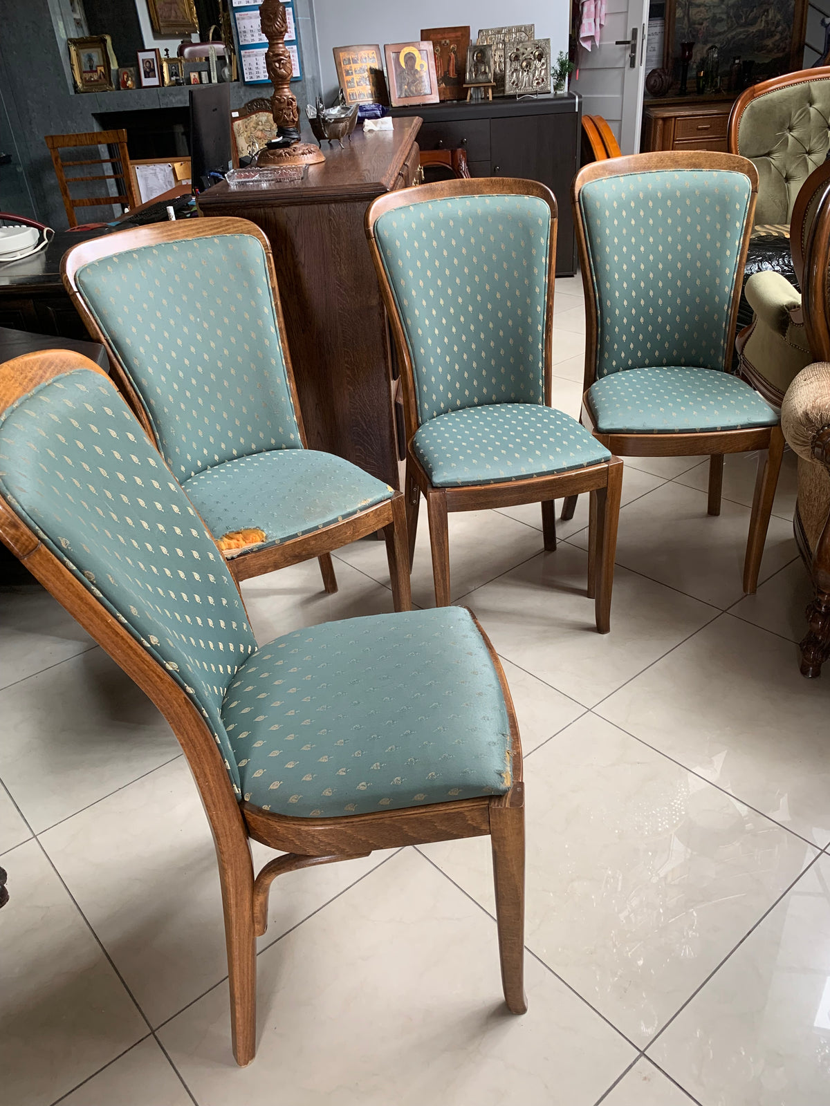 Set of 8 beech wood chairs, Milton