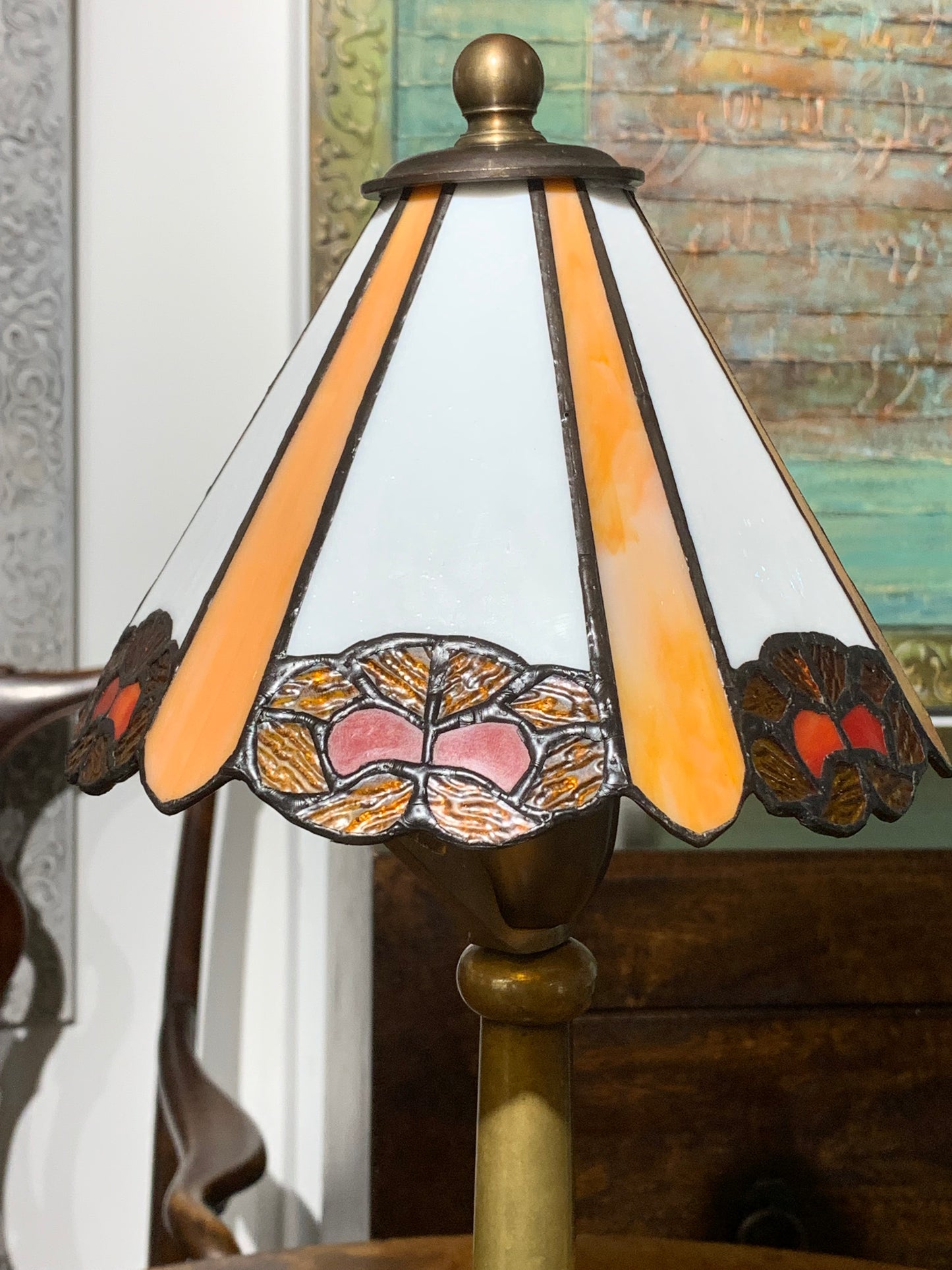 Lampa z brązu, abażur, szkło witrażowe