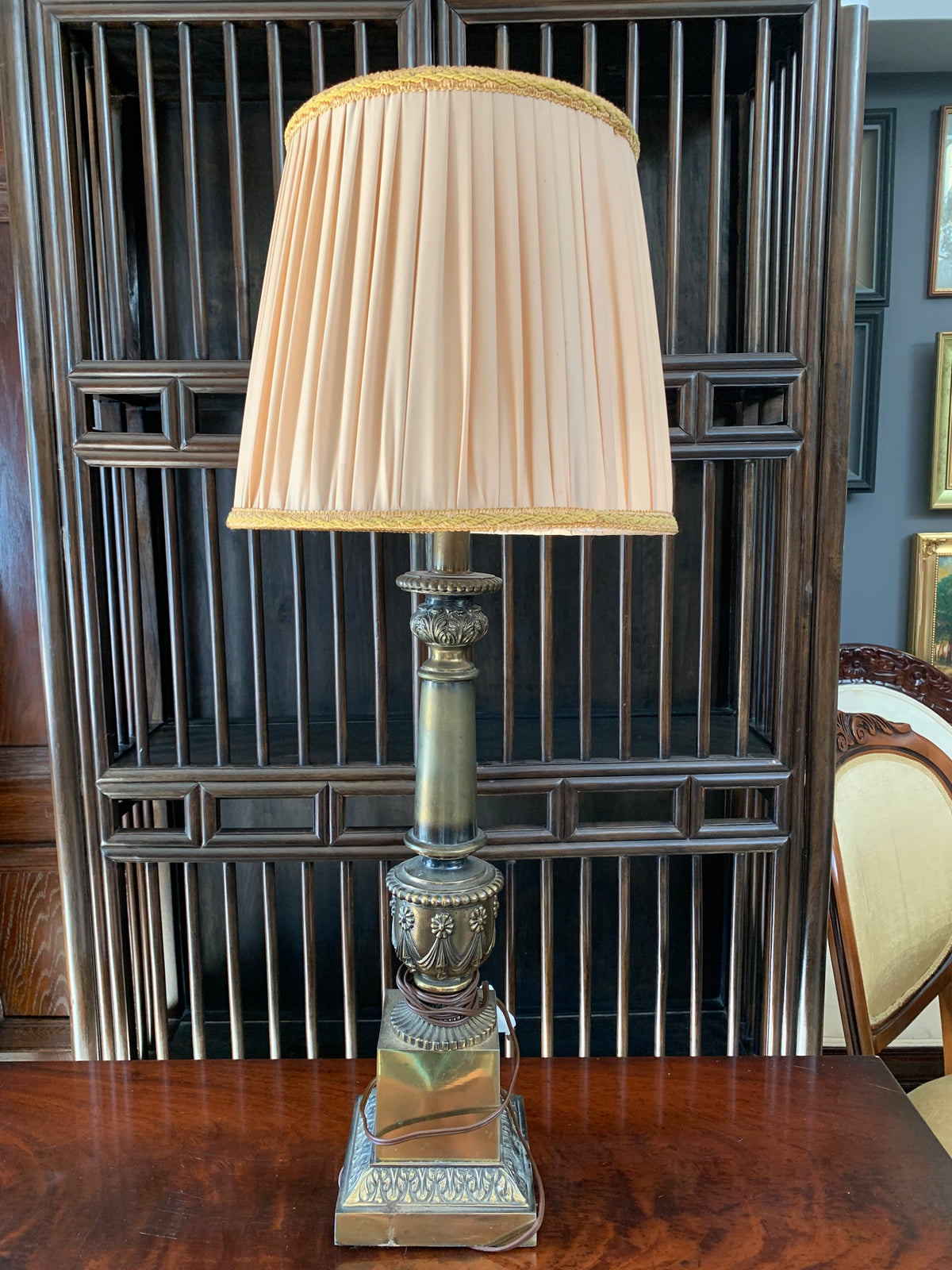 Lampa stylowa, salonowa z mosiądzu