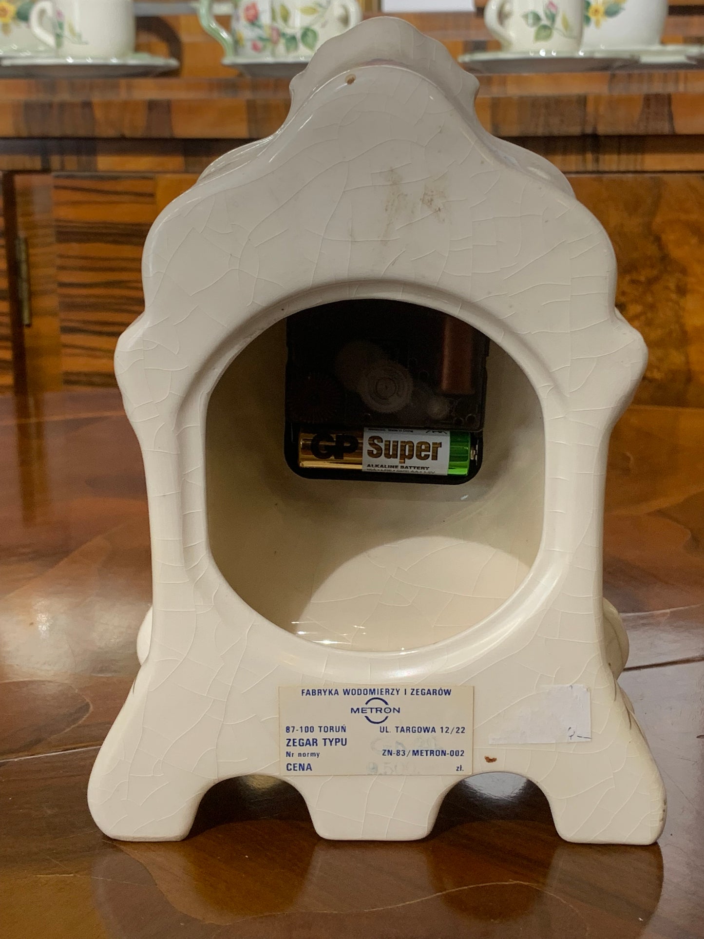 Metron collector's mantel clock, porcelain case