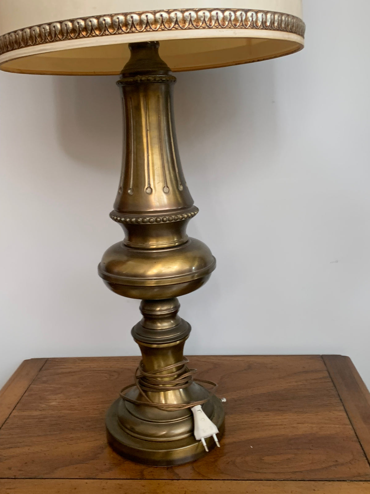 Lampa STIFEEL klasyczna, mosiężna w stylu Hollywood Regency