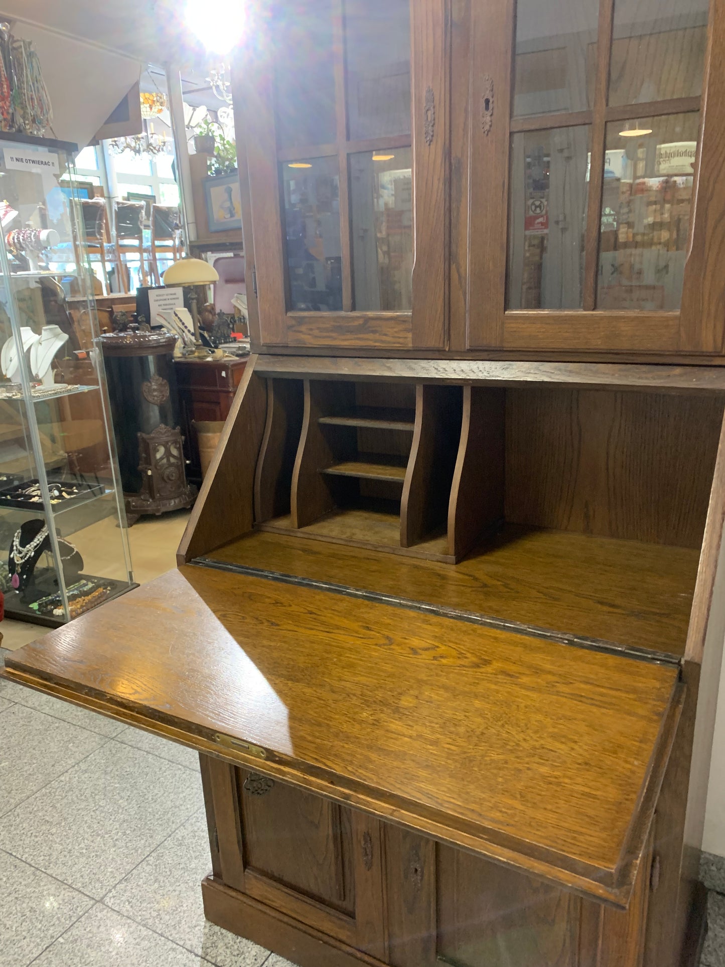 Biurko, sekretarzyk dębowy z nadstawką