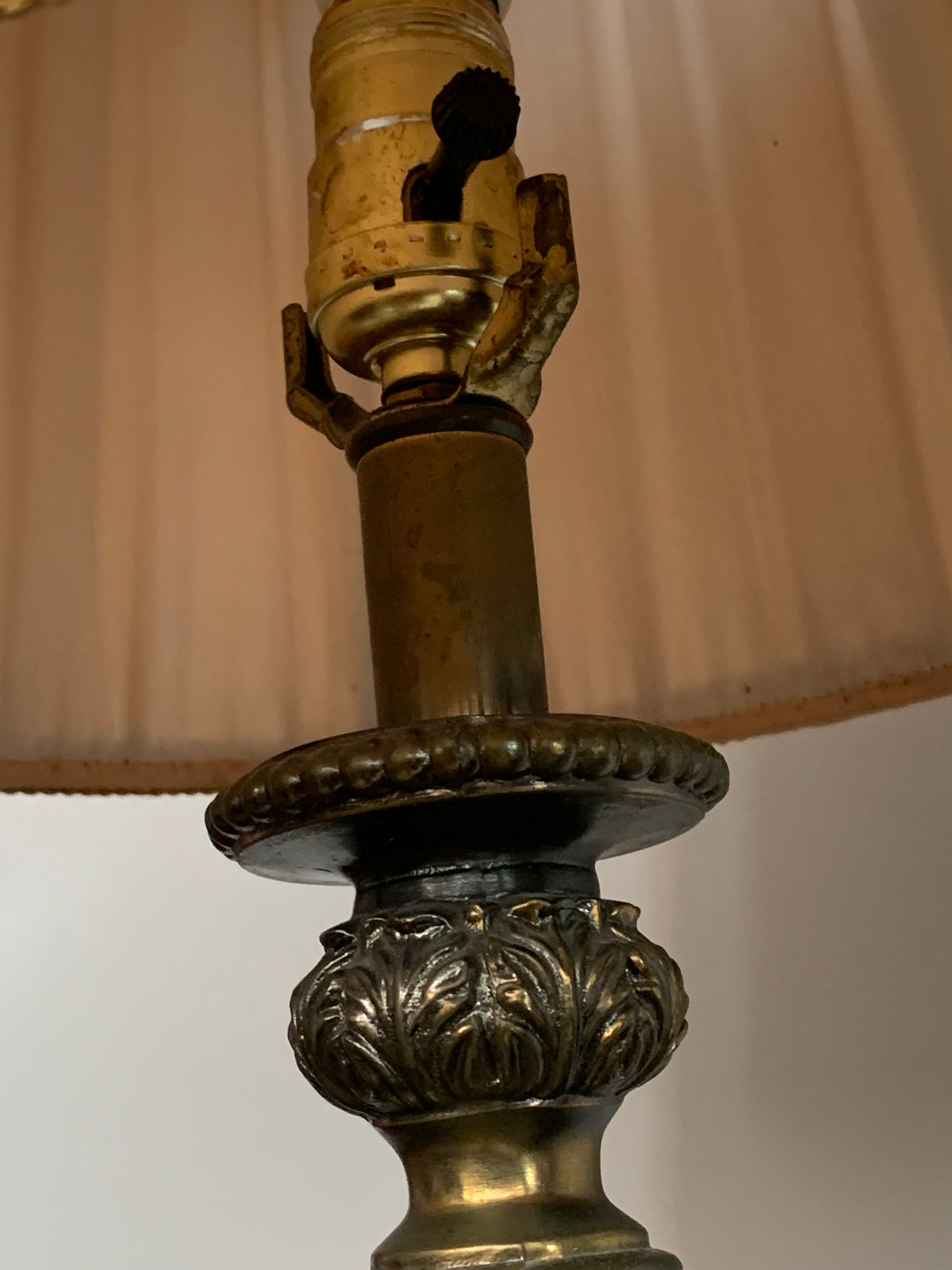 Lampa stylowa, salonowa z mosiądzu