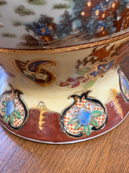 Wazony chińskie Satsuma 2 szt. ręcznie zdobione, sygnowane