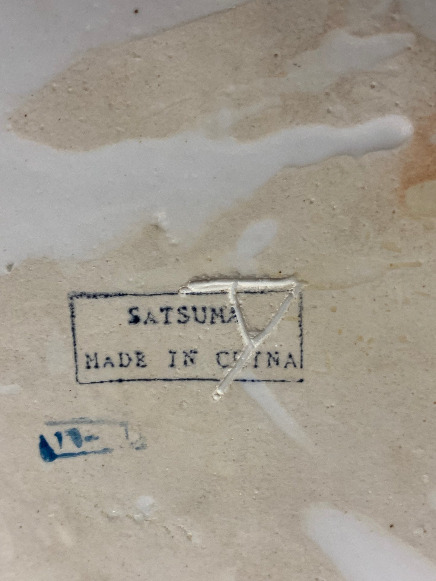 Wazony chińskie Satsuma 2 szt. ręcznie zdobione, sygnowane