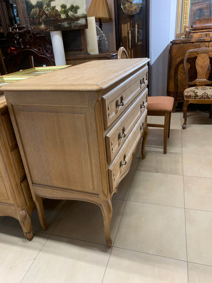 Komoda stylowa z surowej dębiny z szufladami