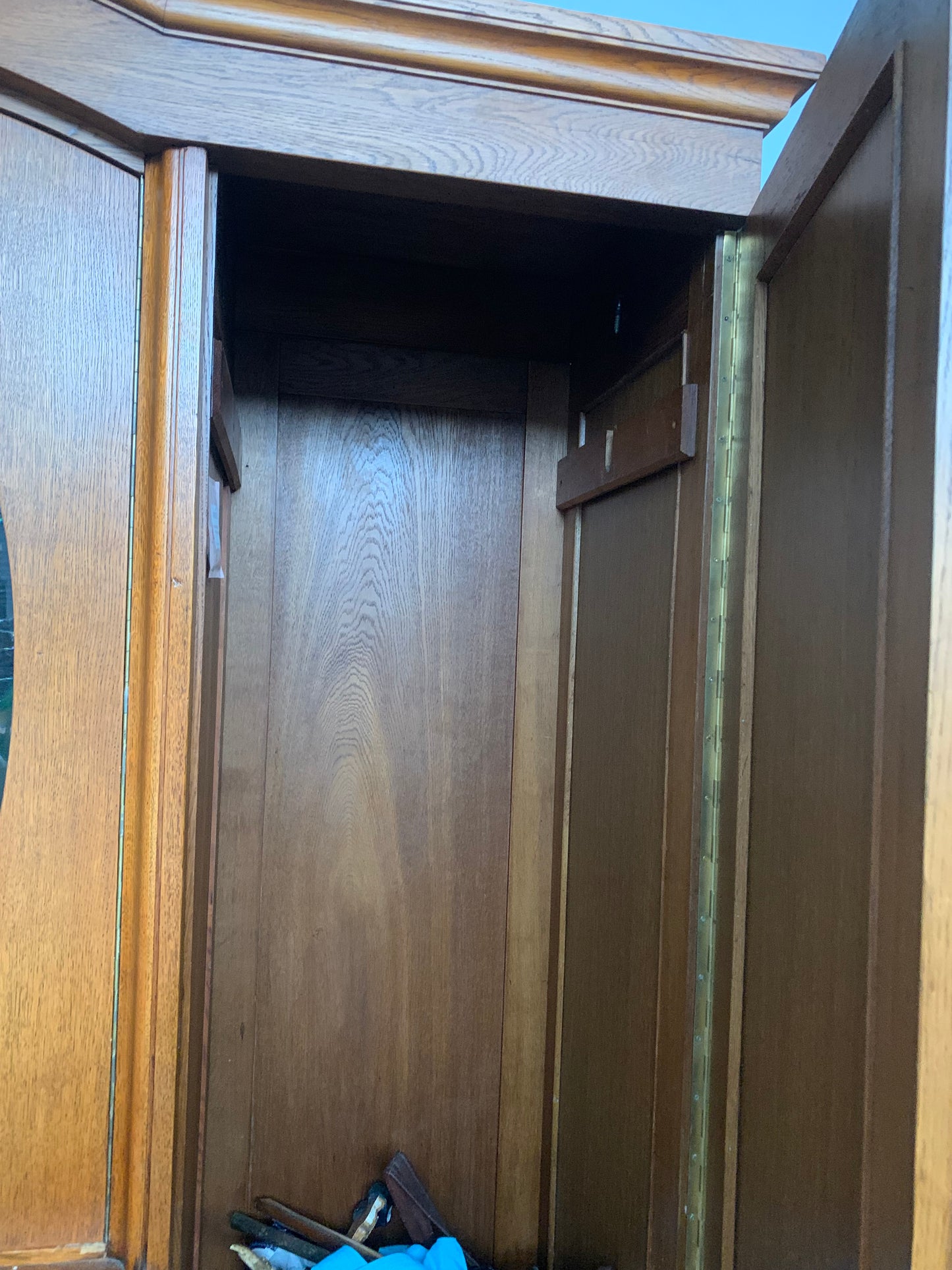 Szafa 3-drzwiowa dębowa, lustro owalne fazowane