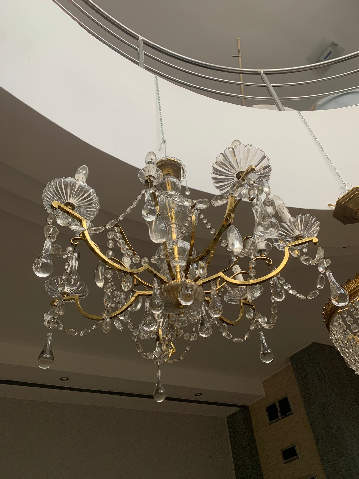 Cascading crystal chandelier with 12 bulbs