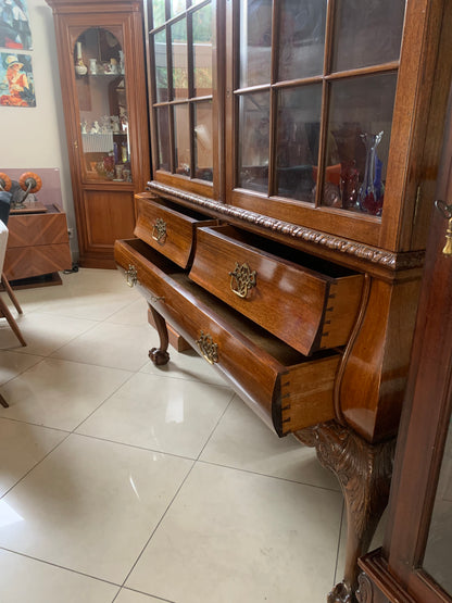 Witryna, biblioteka Chippendale po renowacji