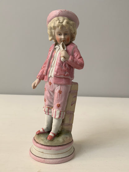 Figurka porcelanowa, chłopiec