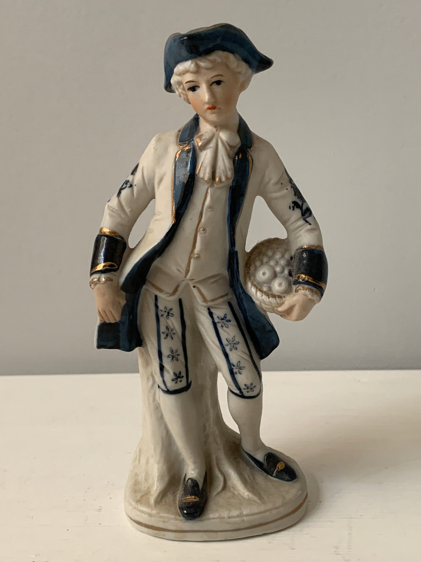 Figurki porcelanowe, Francja