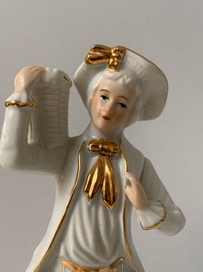Figurka porcelanowa, szkliwiona