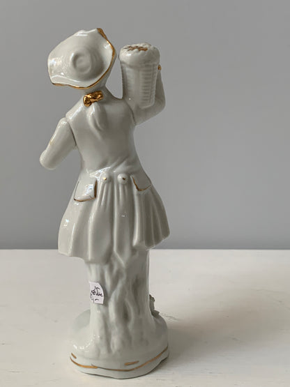 Figurka porcelanowa, szkliwiona