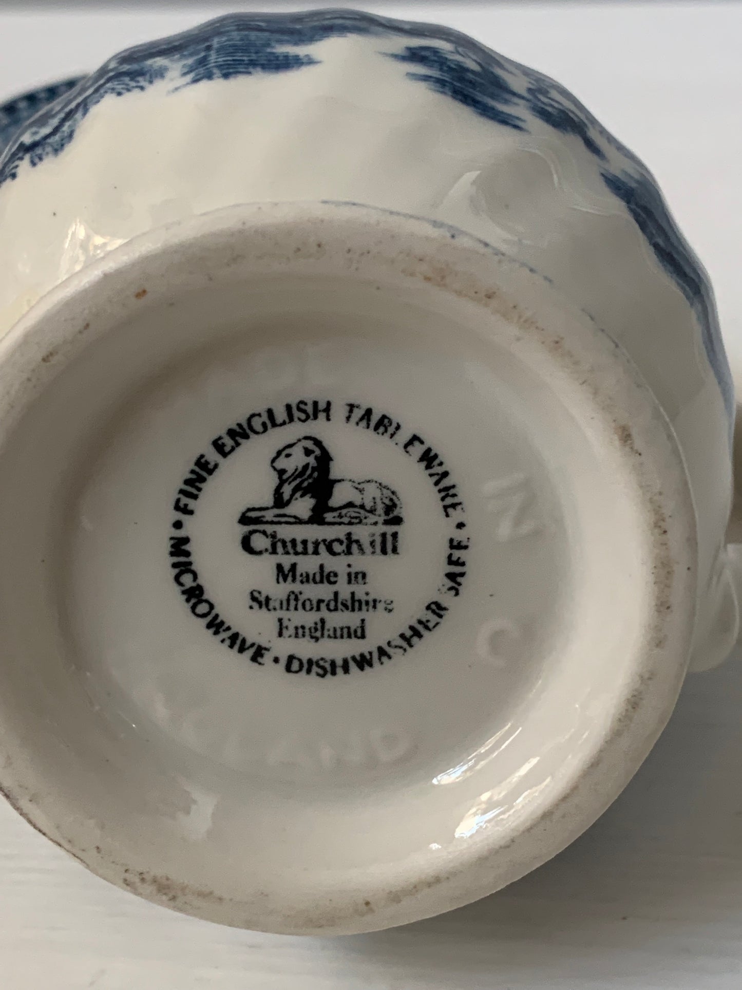 Mlecznik porcelanowy Churchill, Anglia