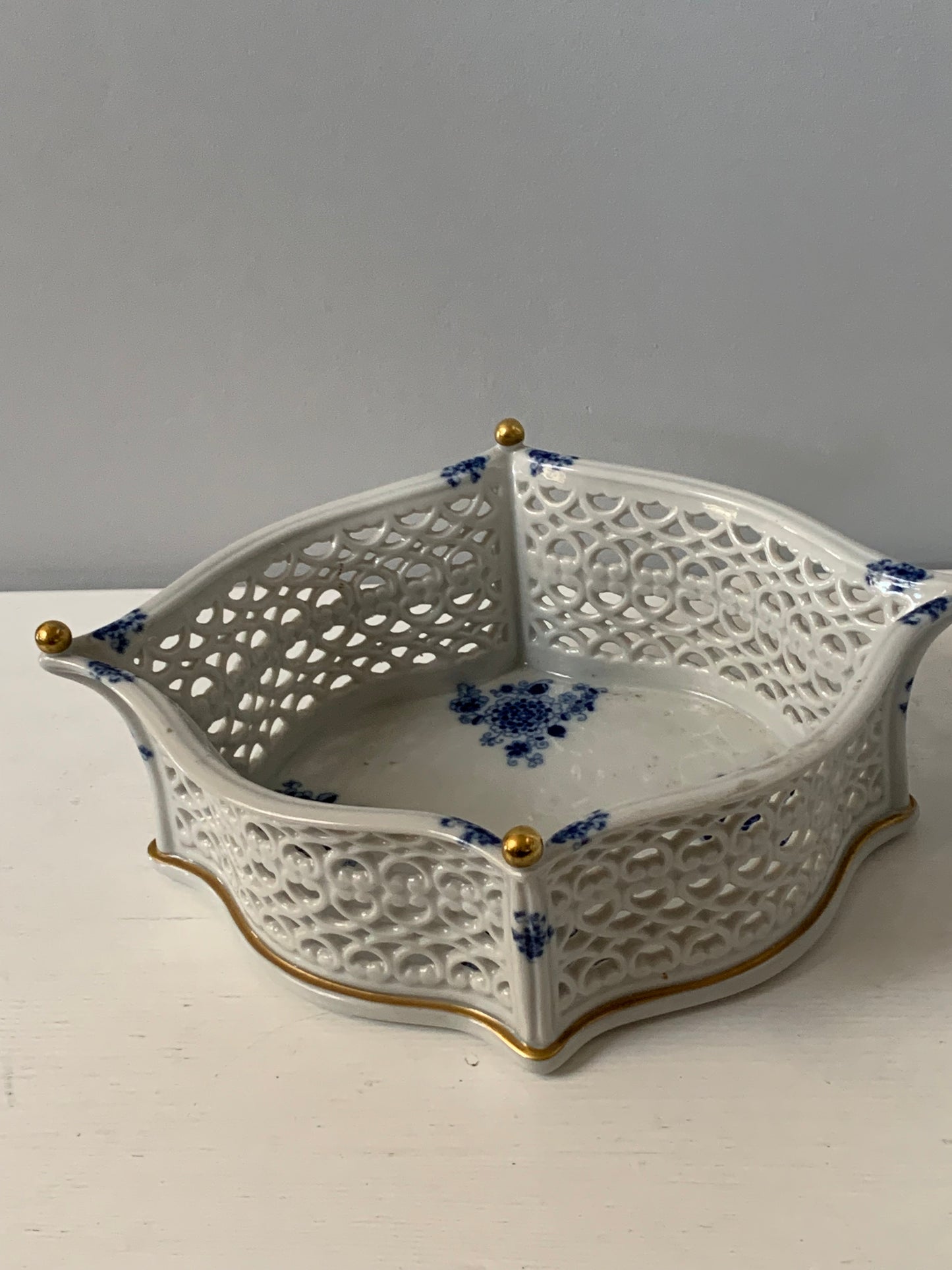 Paterka porcelanowa, ażurowa, Wallendorf