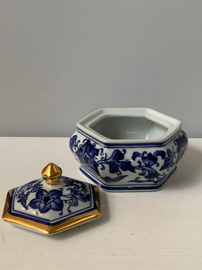 Cukiernica, bomboniera porcelanowa kobalt, złoto