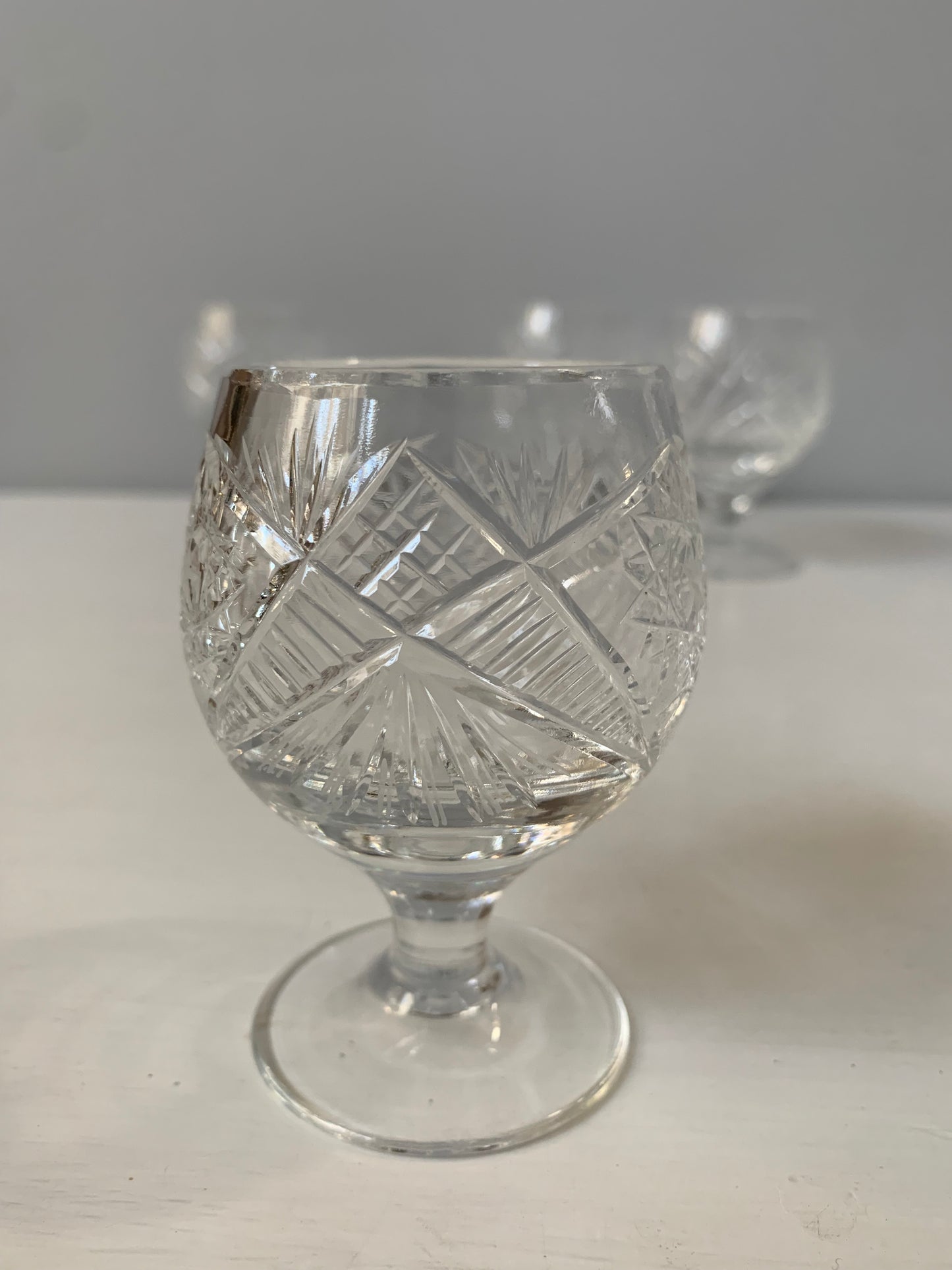 Crystal glasses, set of 4.