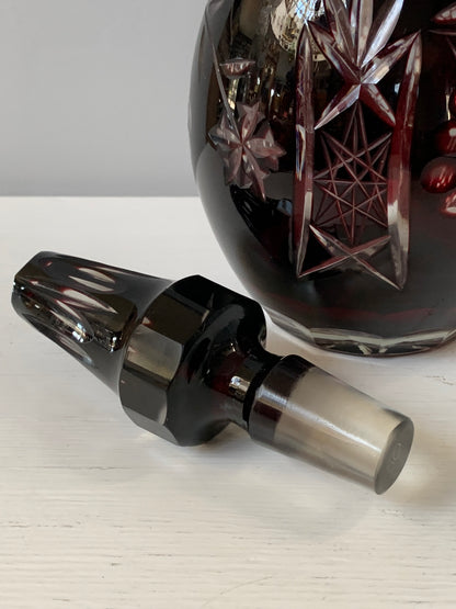 Karafka kryształowa w kolorze burgundu