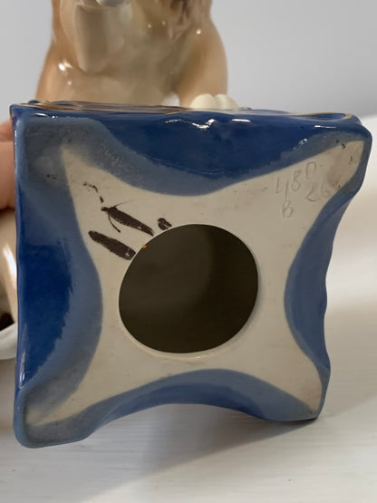 Figurka porcelanowa, kolekcjonerska Lew Royal Dux