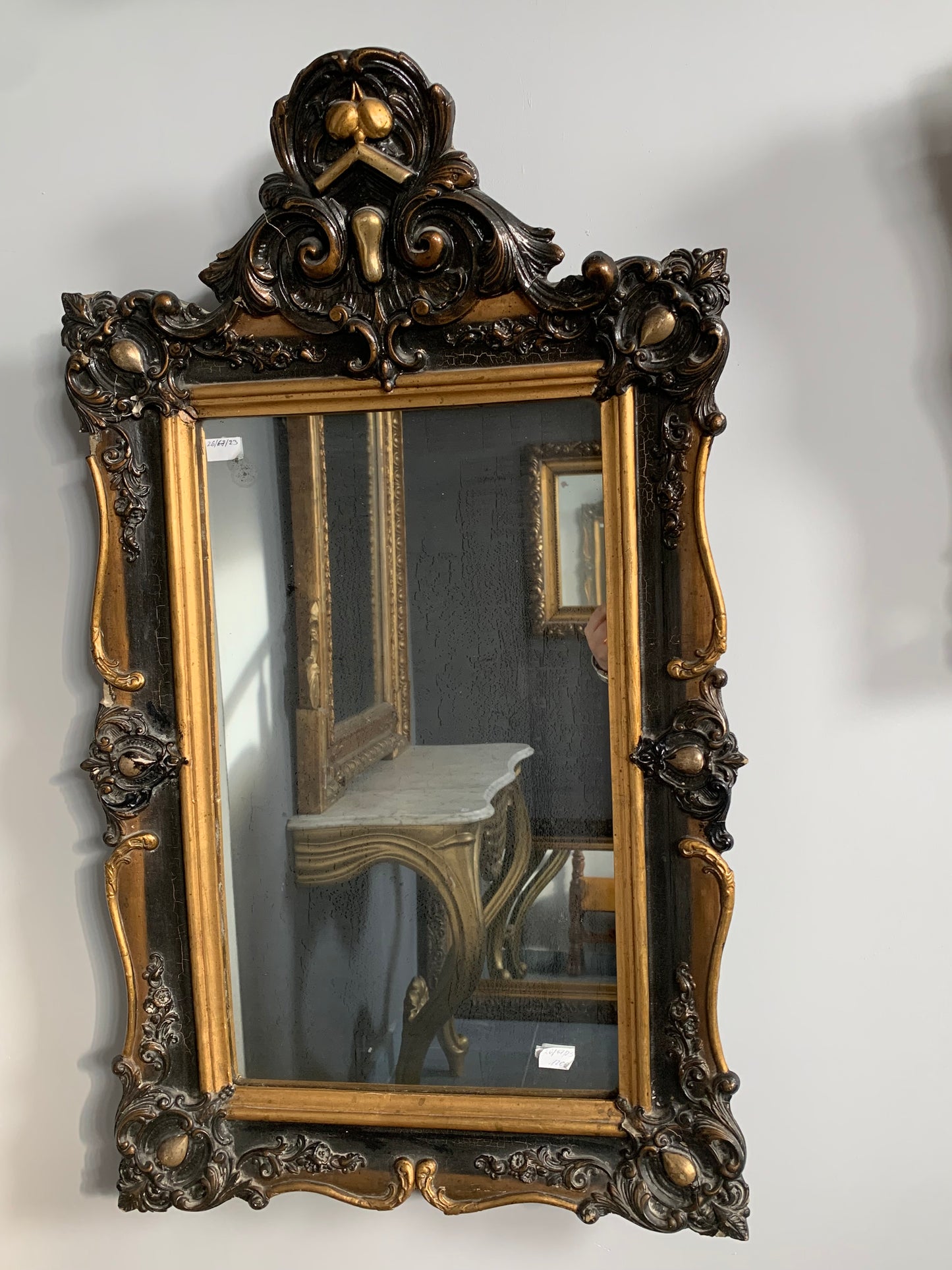 Lustro fazowane w pięknej, rzeźbionej ramie, antyk
