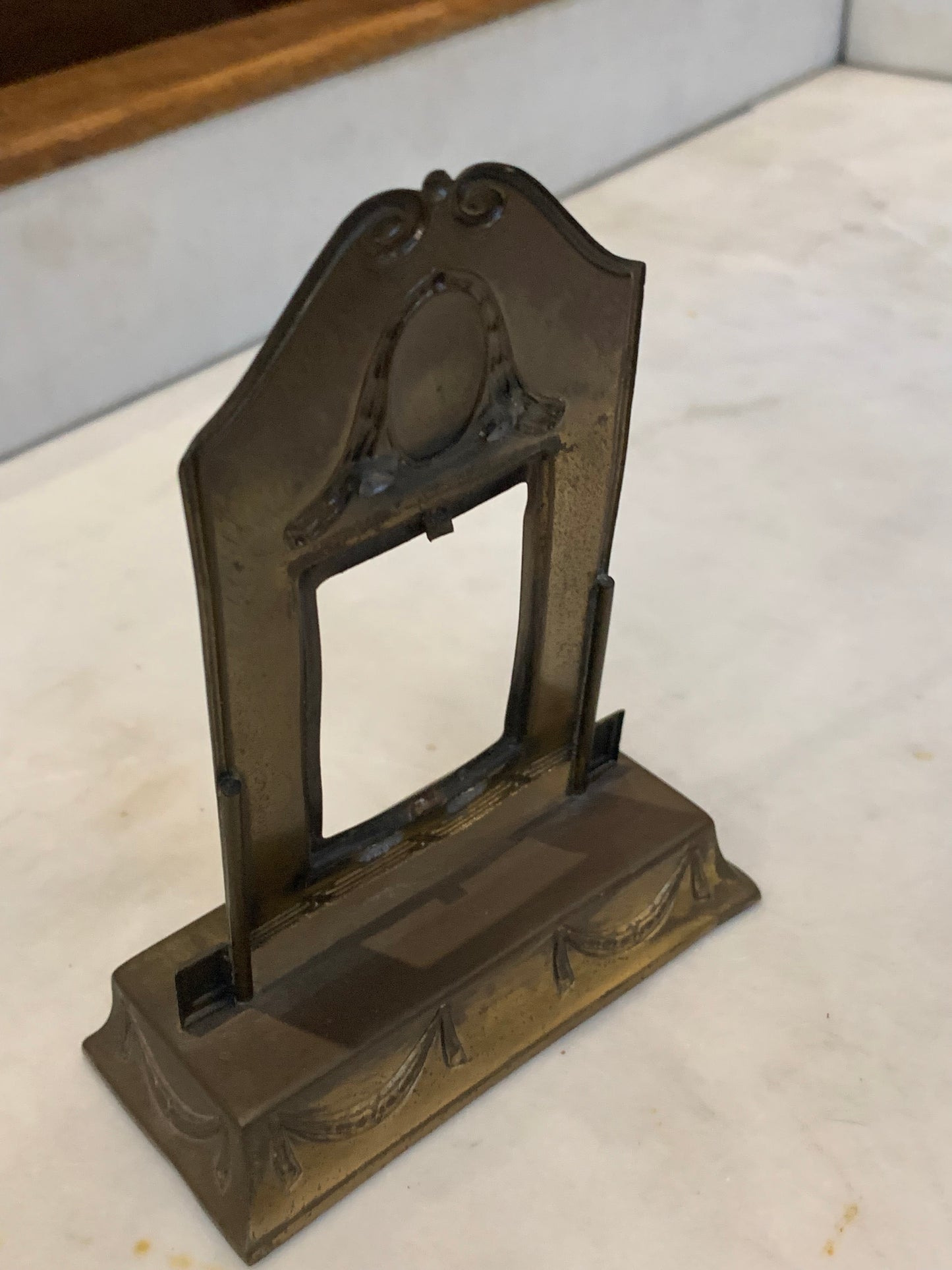 Ramka mała, secesja, mosiądz, lata 20-te XX wieku