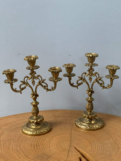 Świecznik na 3 świece mosiądz, odlew lata 80-e - 2 szt.