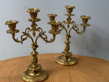 Świecznik na 3 świece mosiądz, odlew lata 80-e - 2 szt.