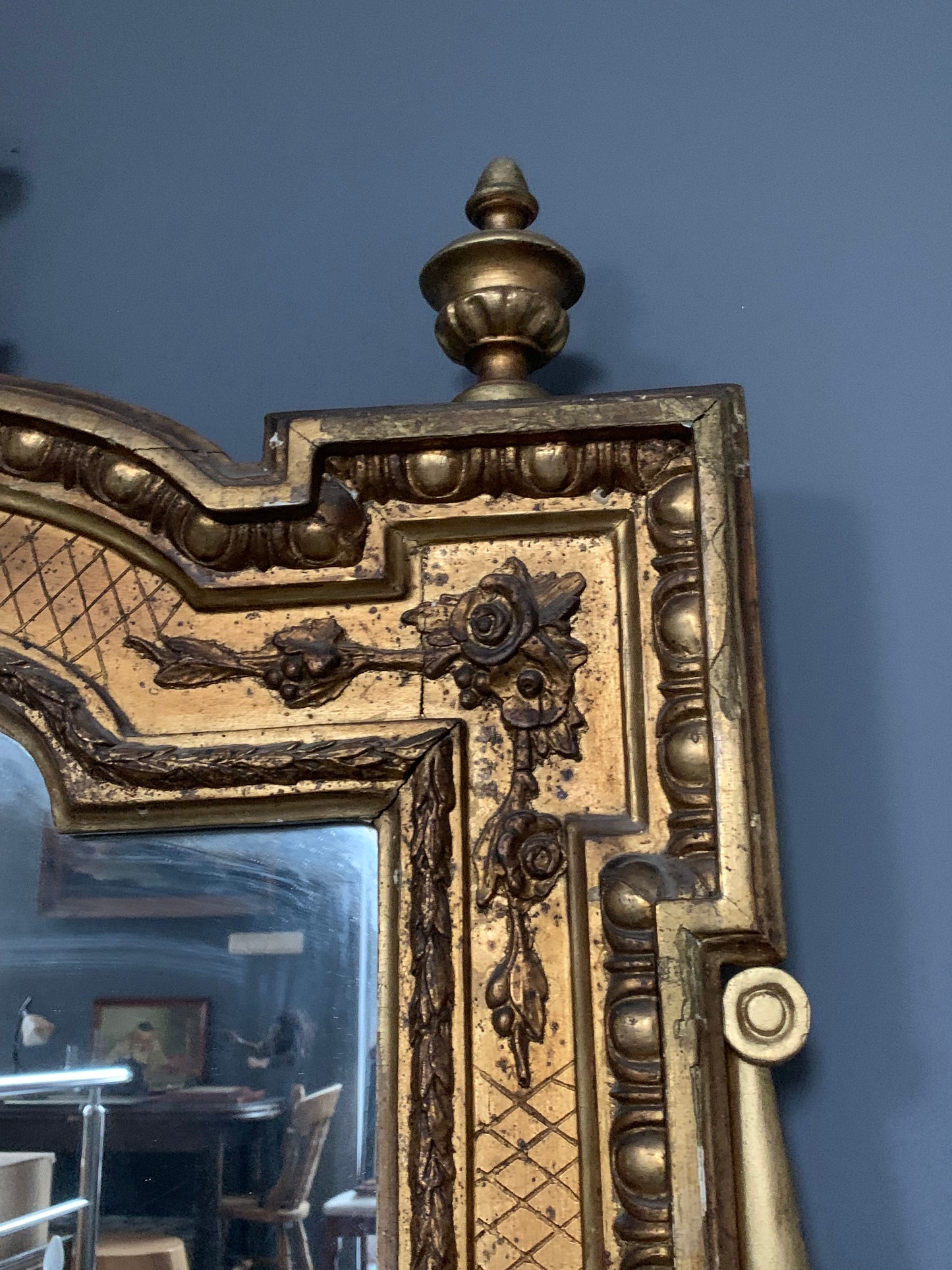 Lustro Ludwik XVI, neoklasycyzm Francja, rzeźbiona rama, złocenia k. XVIII w.