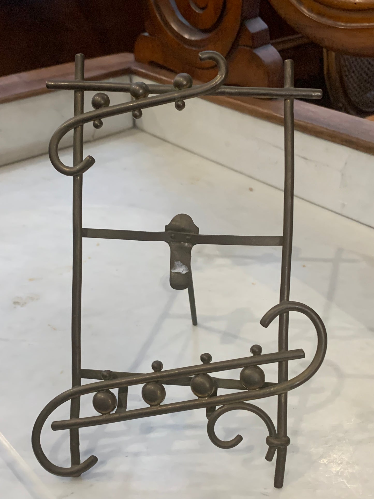 Ramka metalowa, druciana, ozdobny styl