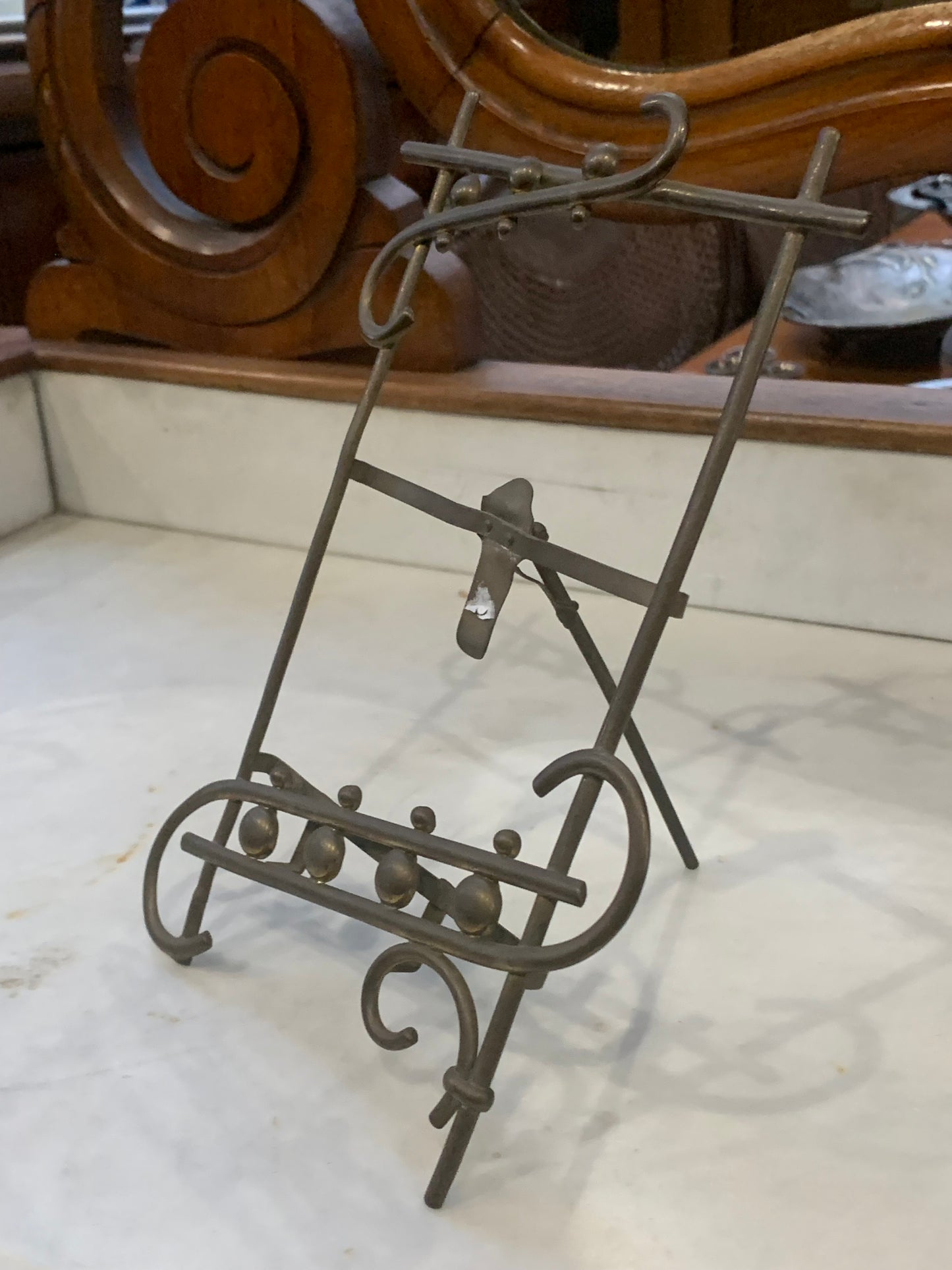 Ramka metalowa, druciana, ozdobny styl