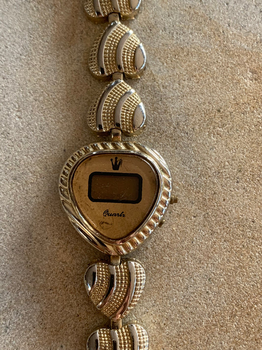Zegarek damski kwarcowy, pasek serduszka