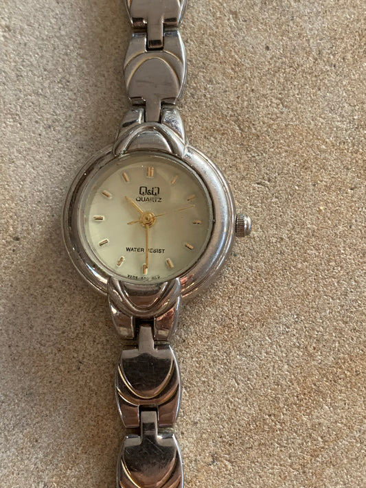 Zegarek damski Q&Q, vintage, kwarcowy