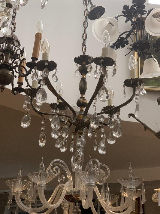 Żyrandol, mosiądz, kryształki fazowane