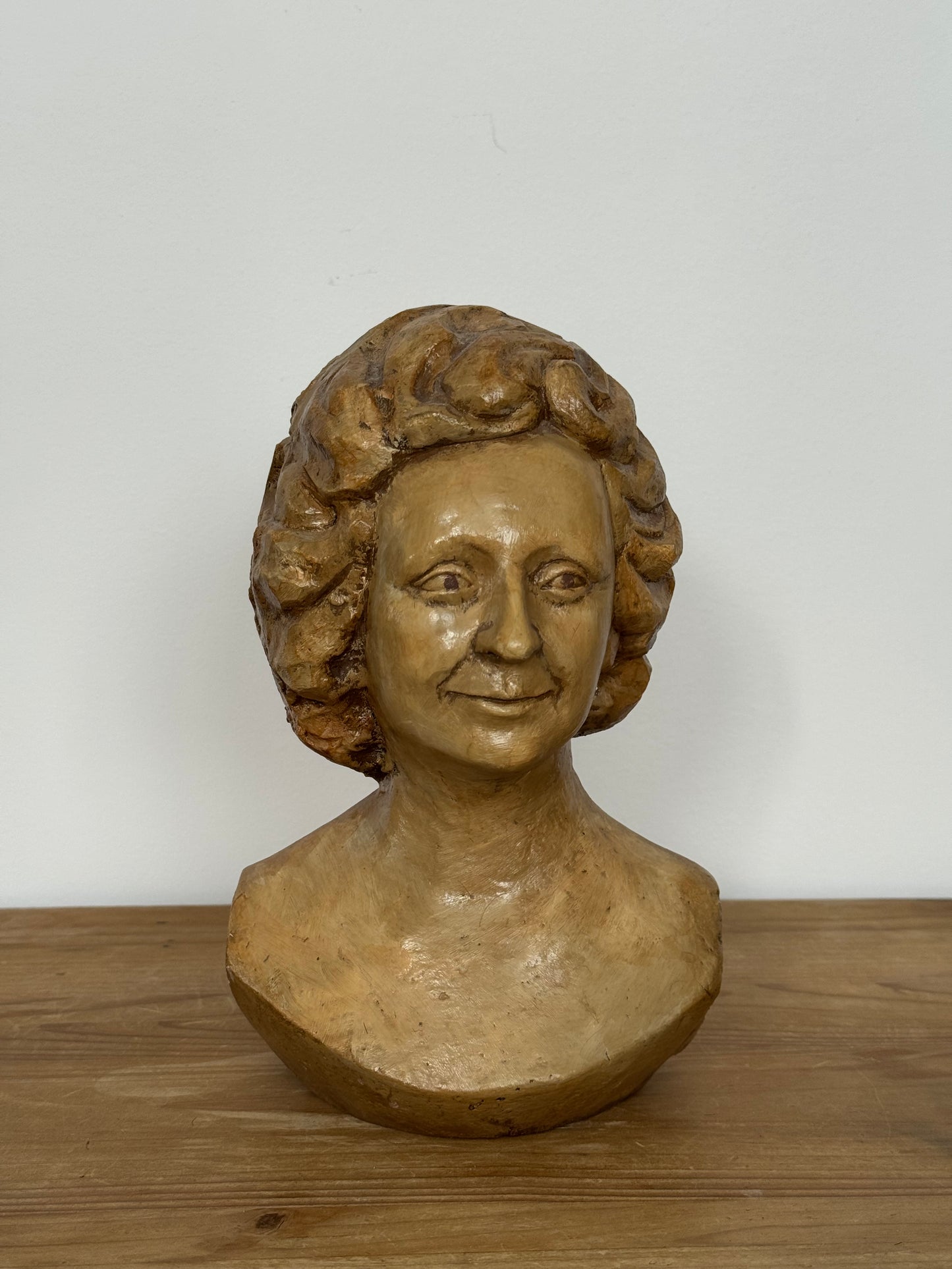 Rzeźba popiersia kobiety