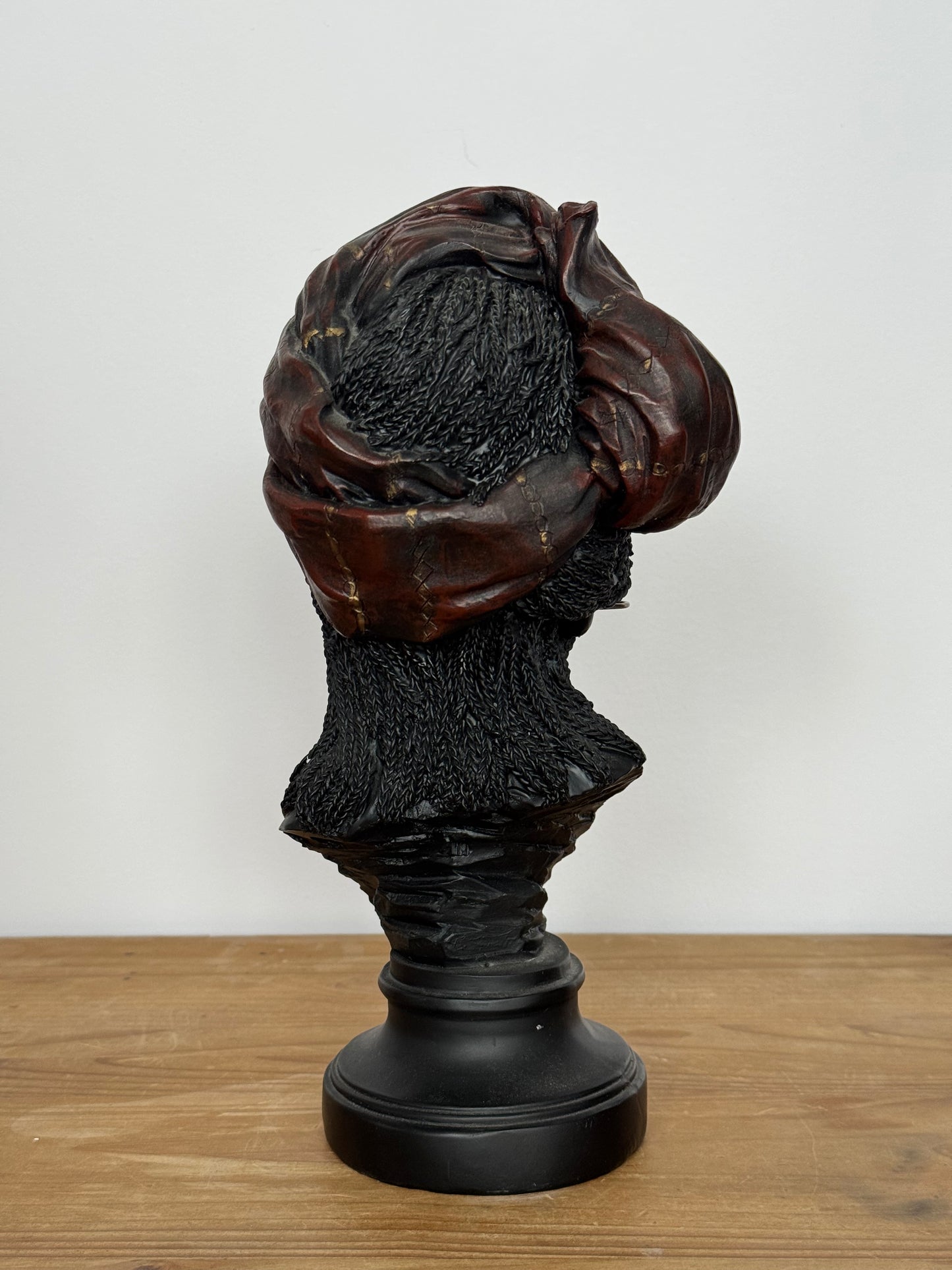 Rzeźba popiersie kobiety