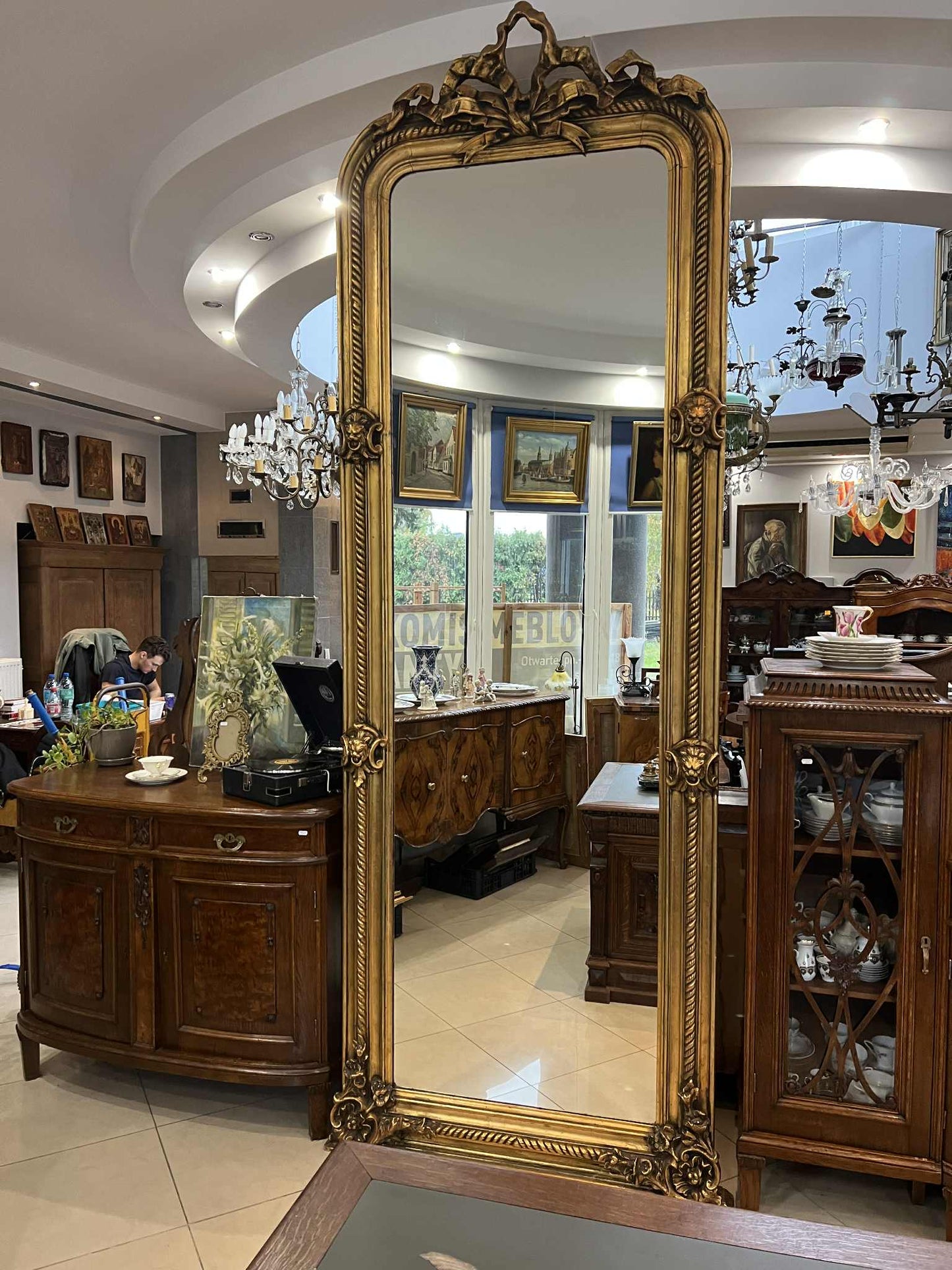 Lustro pałacowe, francuskie z kokardą