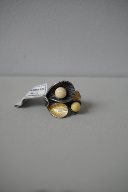 Pierścionek z bursztynem mlecznym, srebro 925