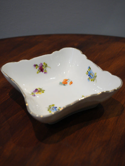 Miseczki do przystawek, sygnowane