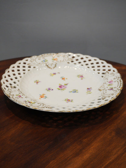 Talerz ażurowy, porcelanowy, sygnowany