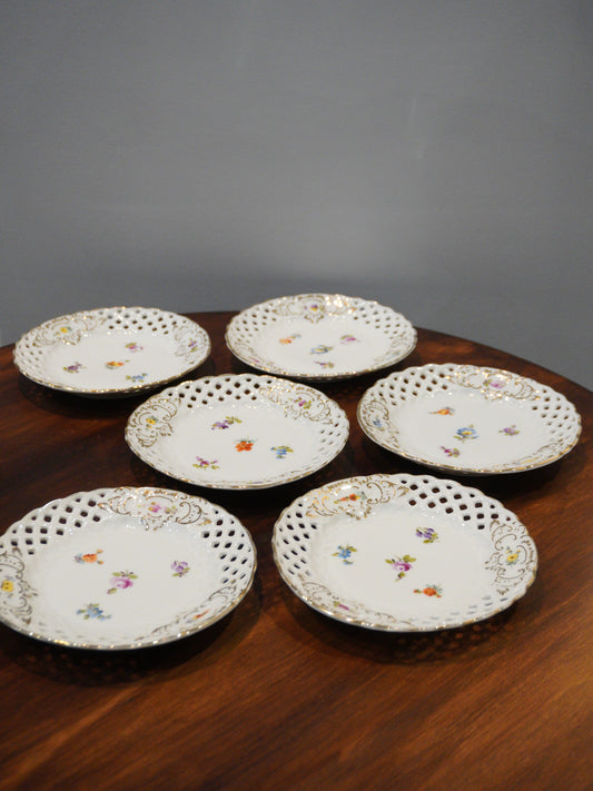 Talerze małe, porcelanowe, 6 sztuk, sygnowane