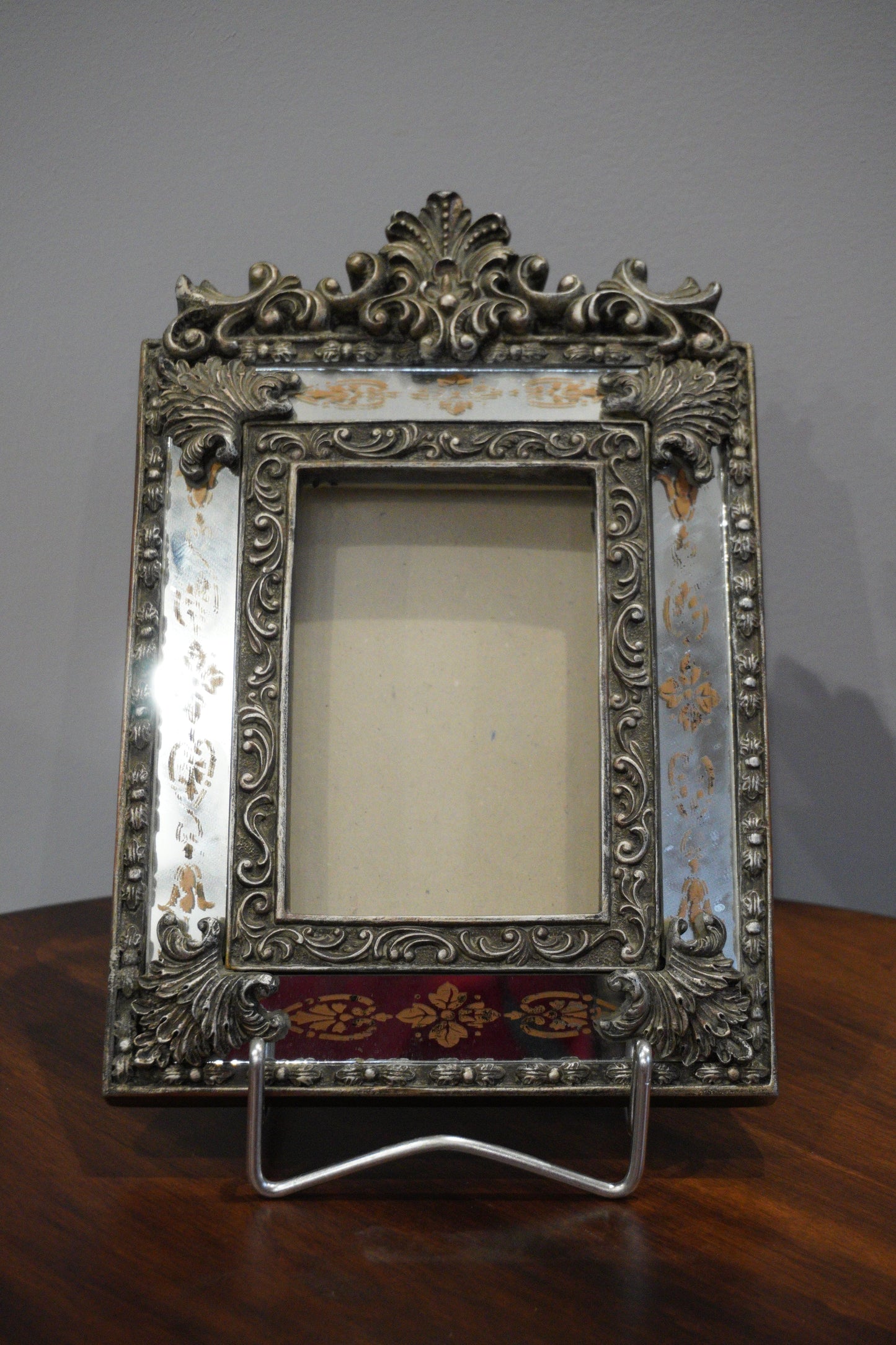 Ramka platerowana, zdobiona