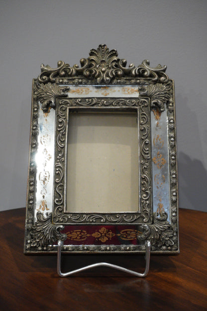 Ramka platerowana, zdobiona